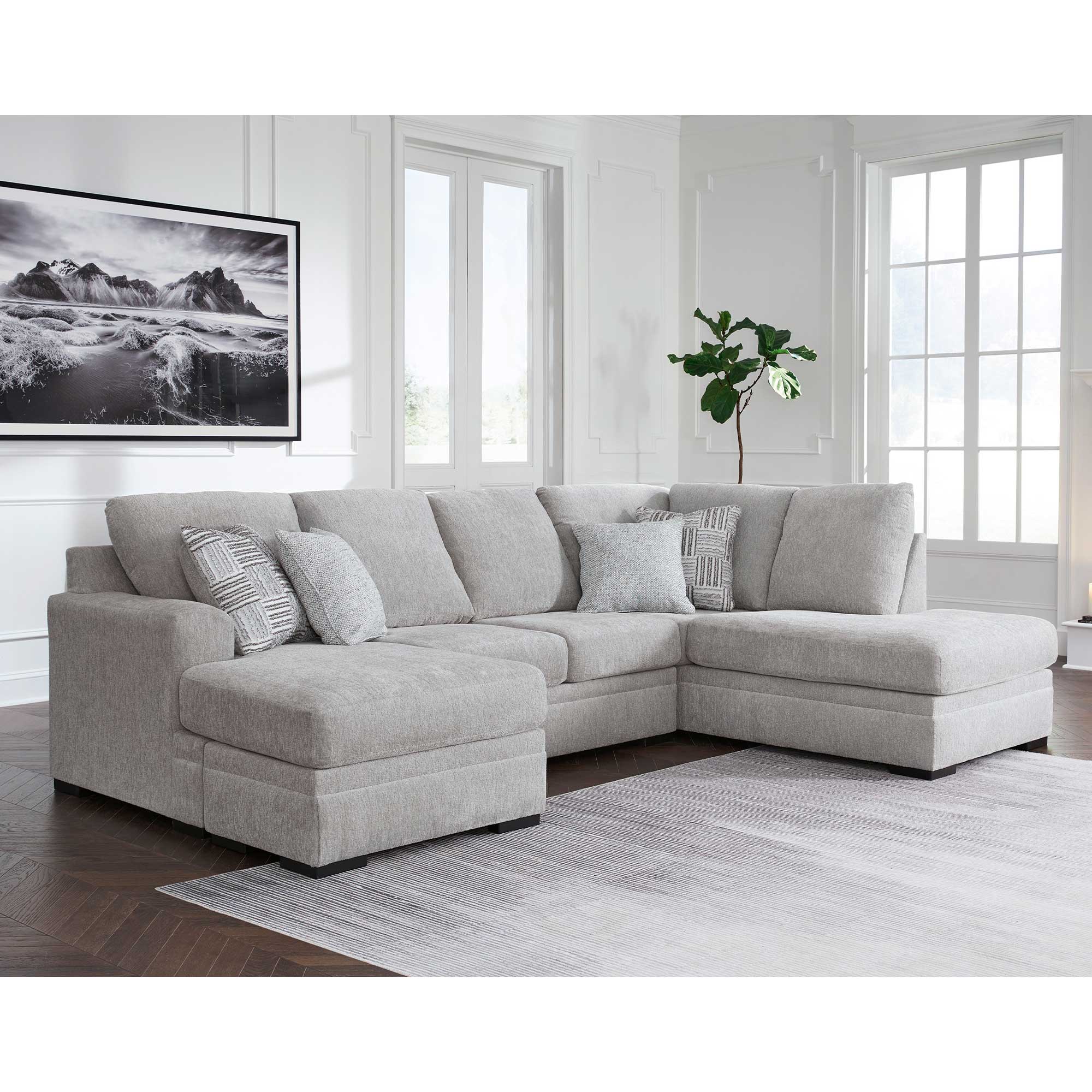 Gabyleigh 2-Piece Sectional with Chaise