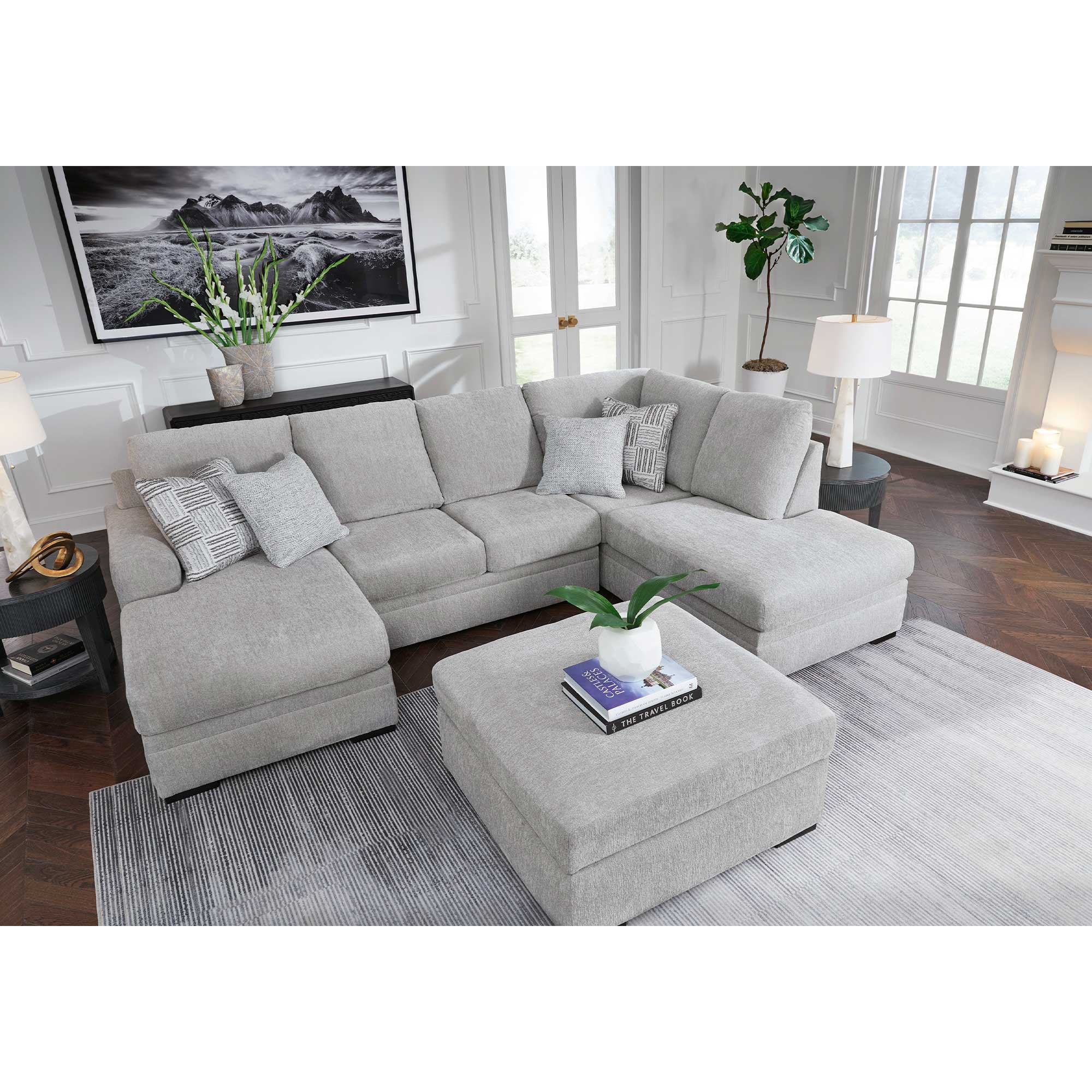 Gabyleigh 2-Piece Sectional with Chaise