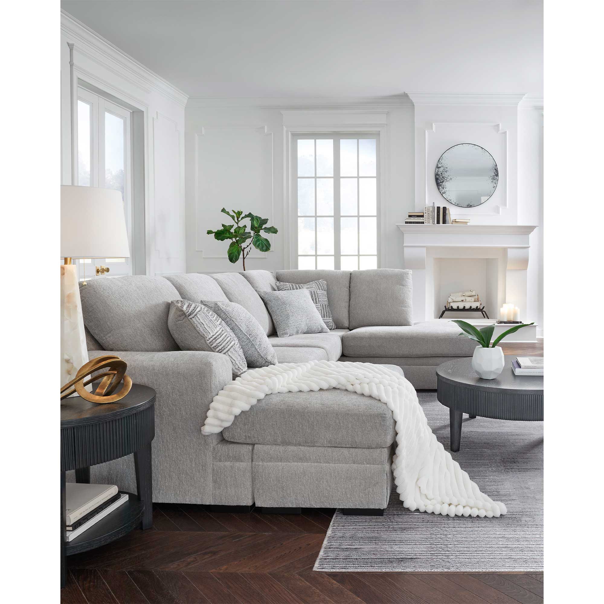 Gabyleigh 2-Piece Sectional with Chaise