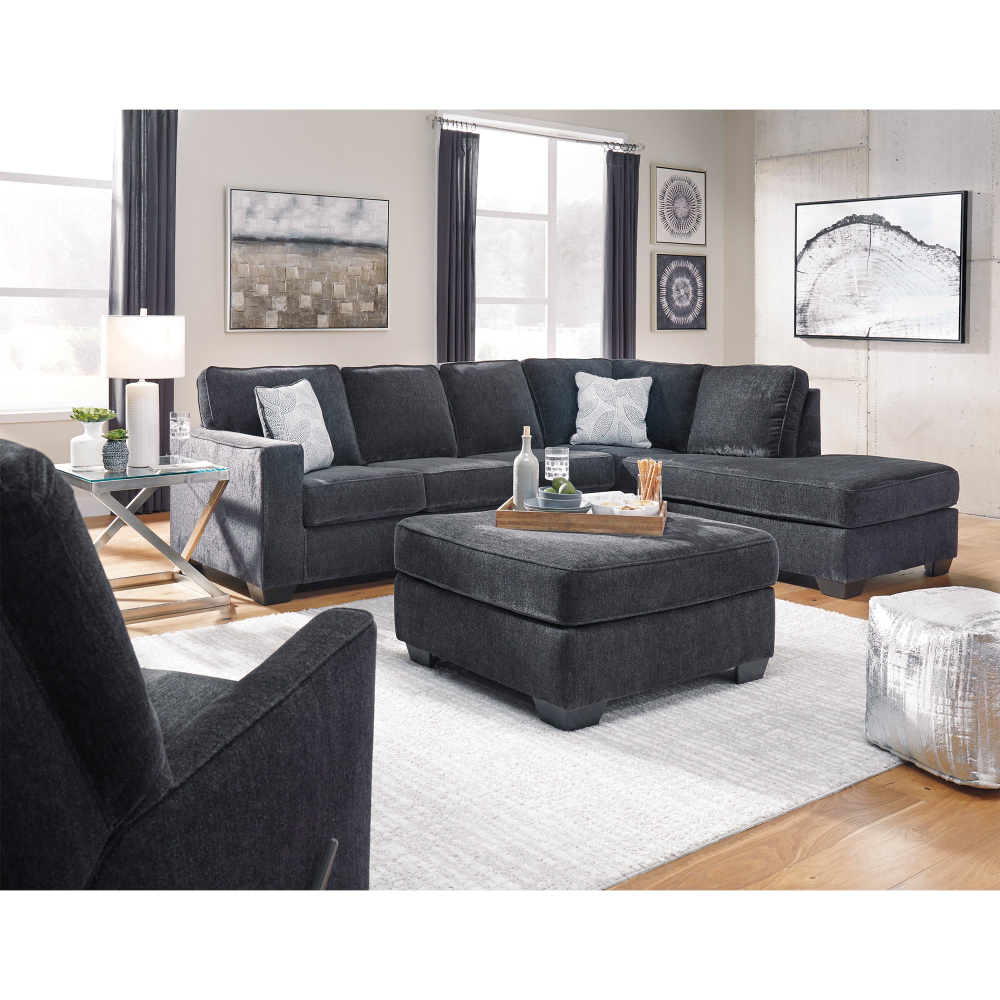 Altari 2-Piece Sectional with Chaise