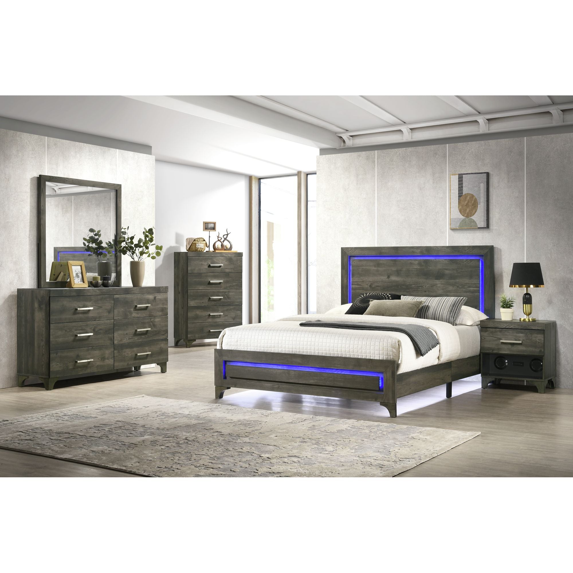 Zendaya King Panel Bed with Mirrored Dresser