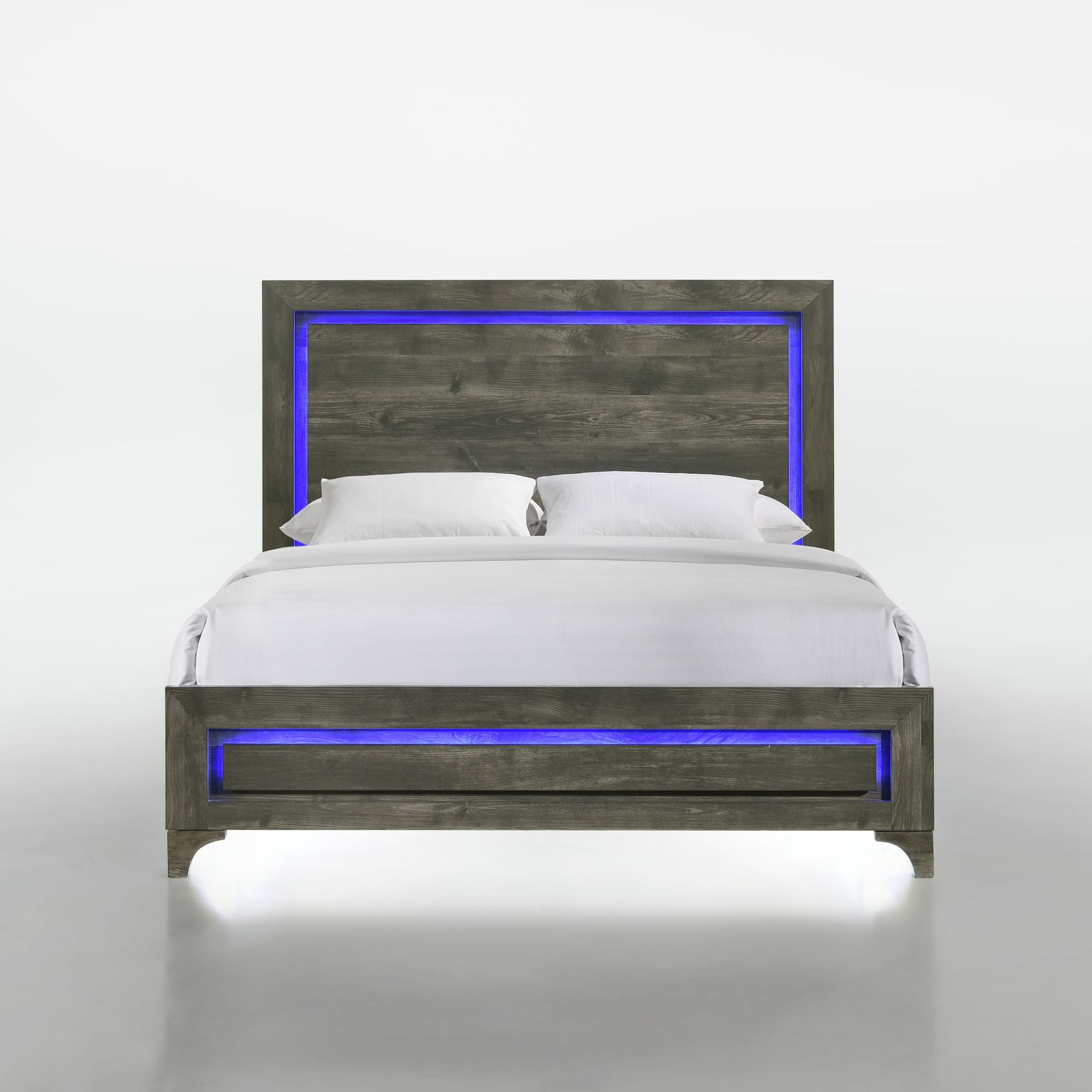 Zendaya King Panel Bed with Mirrored Dresser