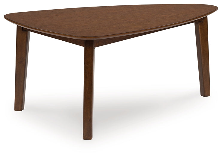 Lyncott 3-Piece Table Set - Brown