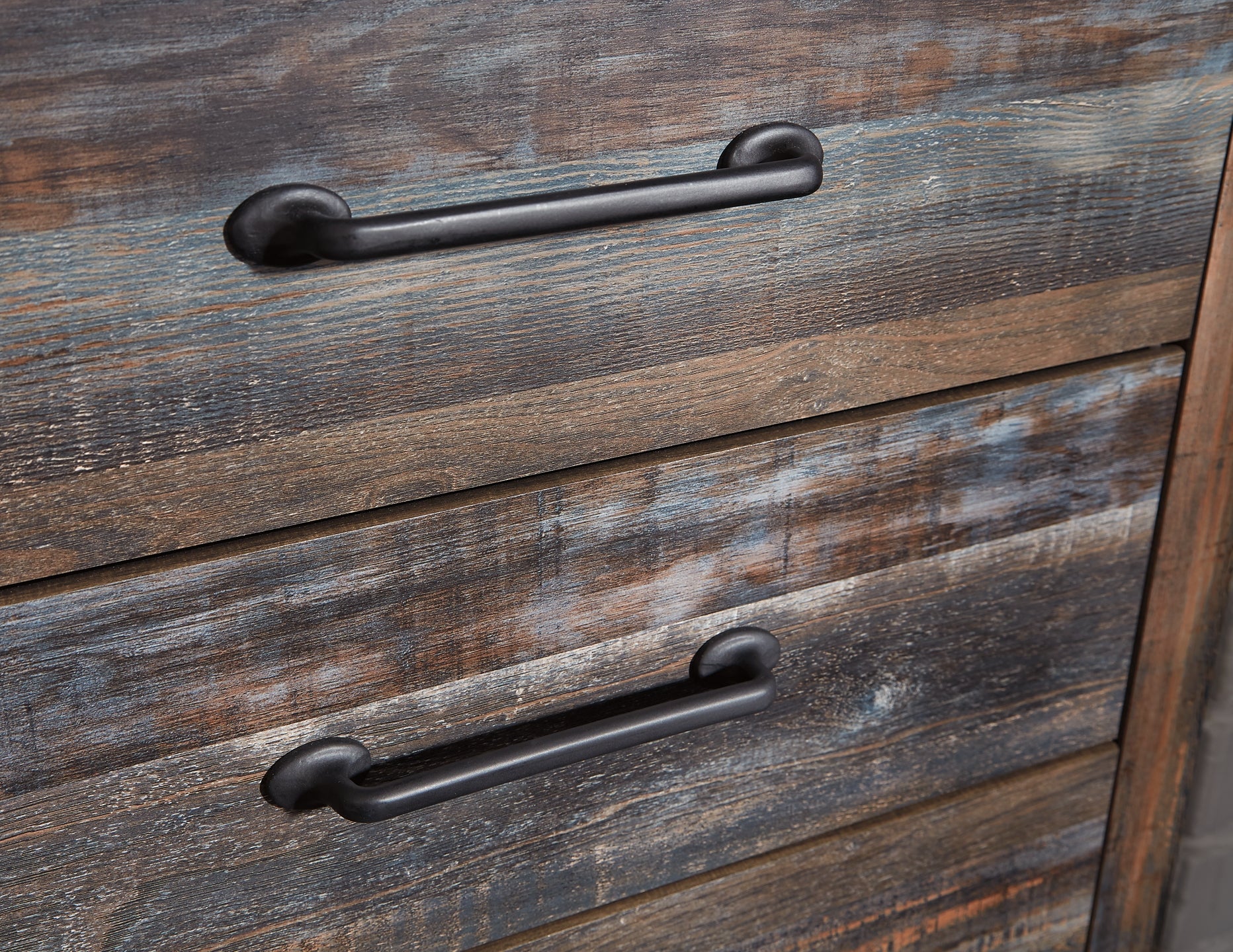 Cambeck King Panel Headboard Bed with Mirrored Dresser and Chest