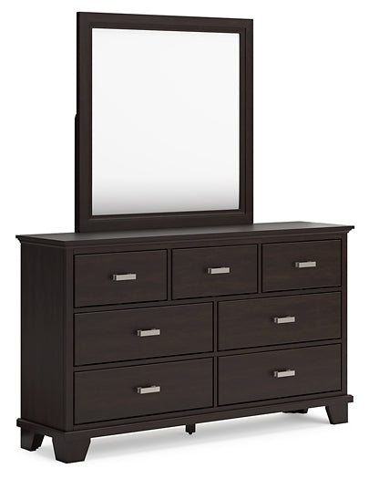Covetown California King Panel Bed with Mirrored Dresser, Chest and Nightstand