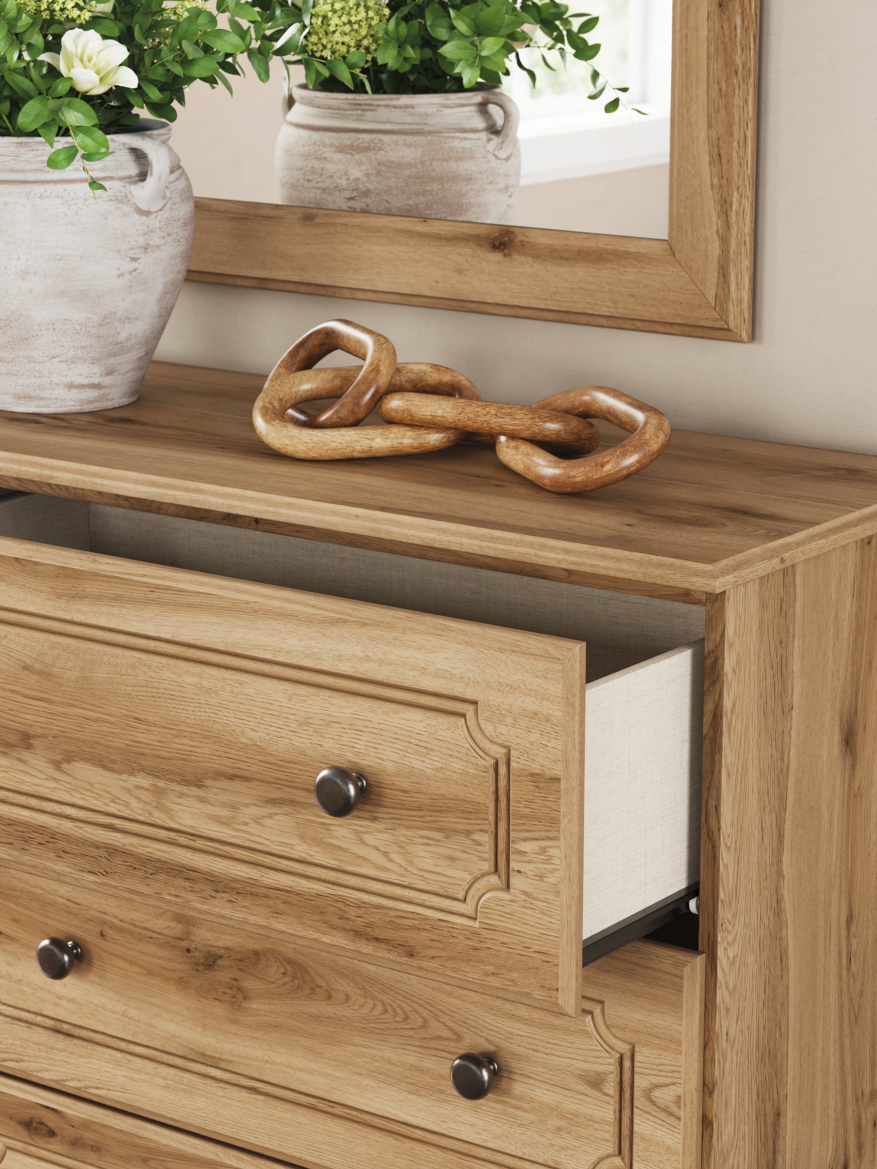 Aleaport King Panel Bed with Mirrored Dresser and Nightstand