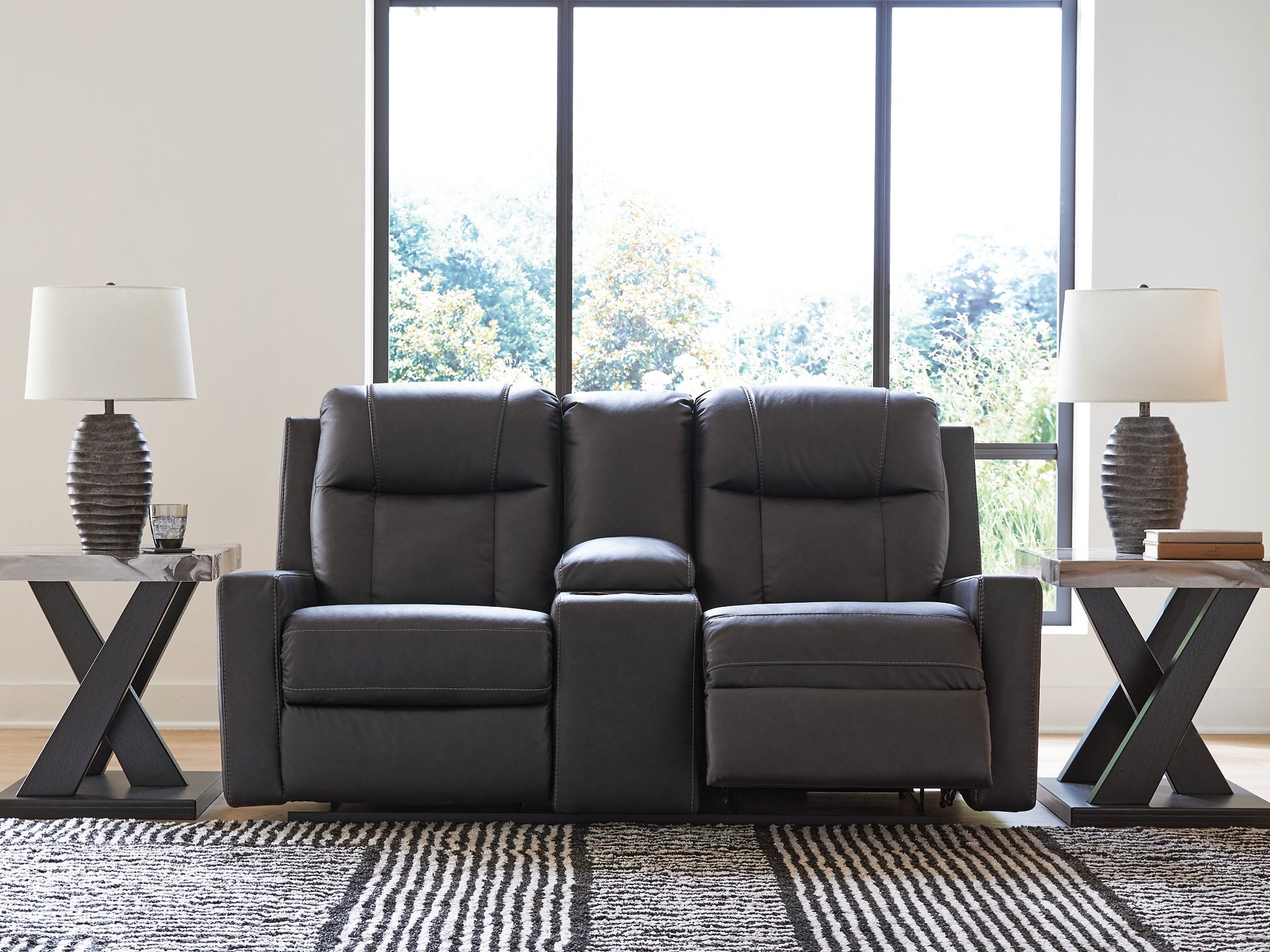 Mackmenville DBL Rec Loveseat w/Console