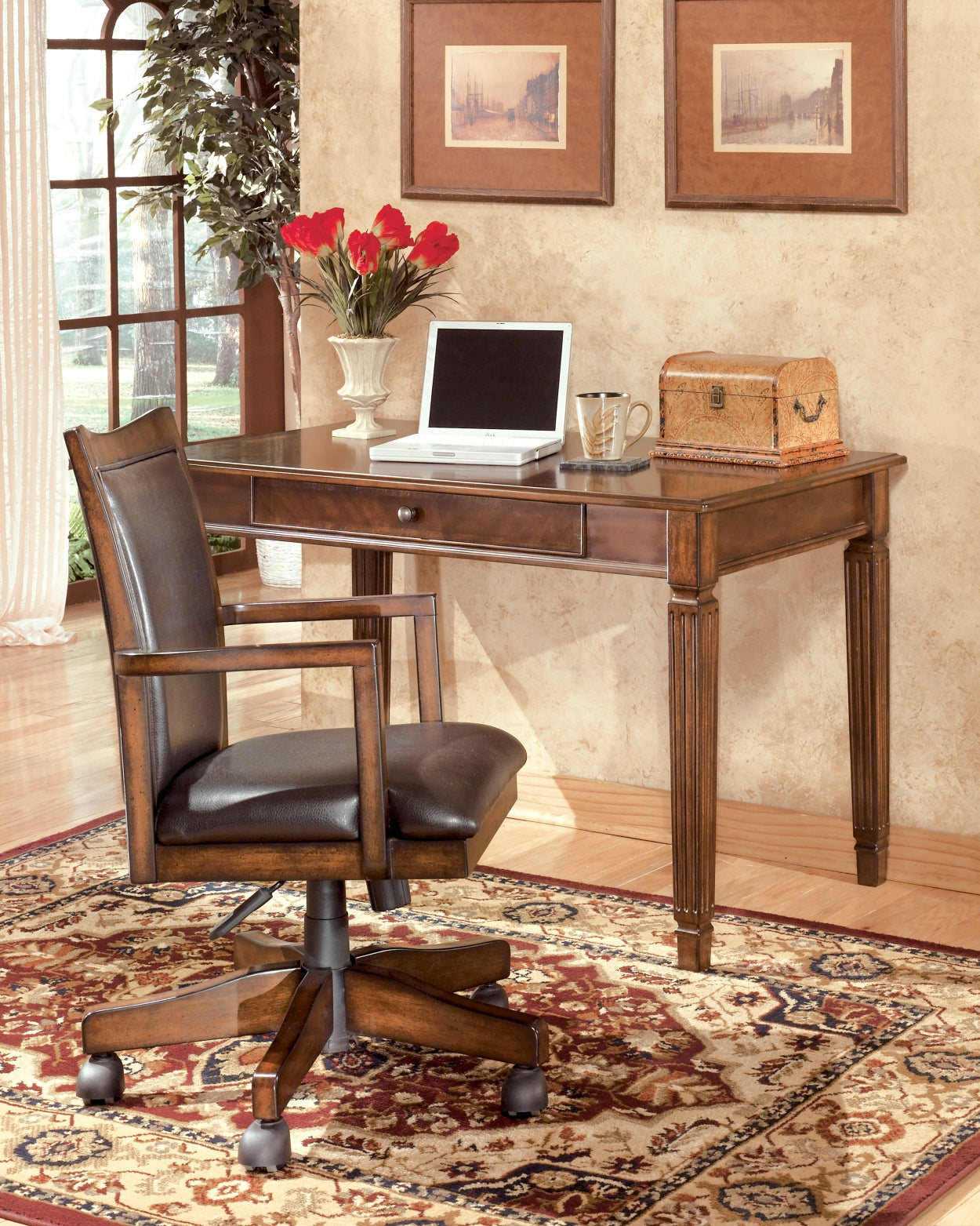 Hamlyn Home Office Small Leg Desk