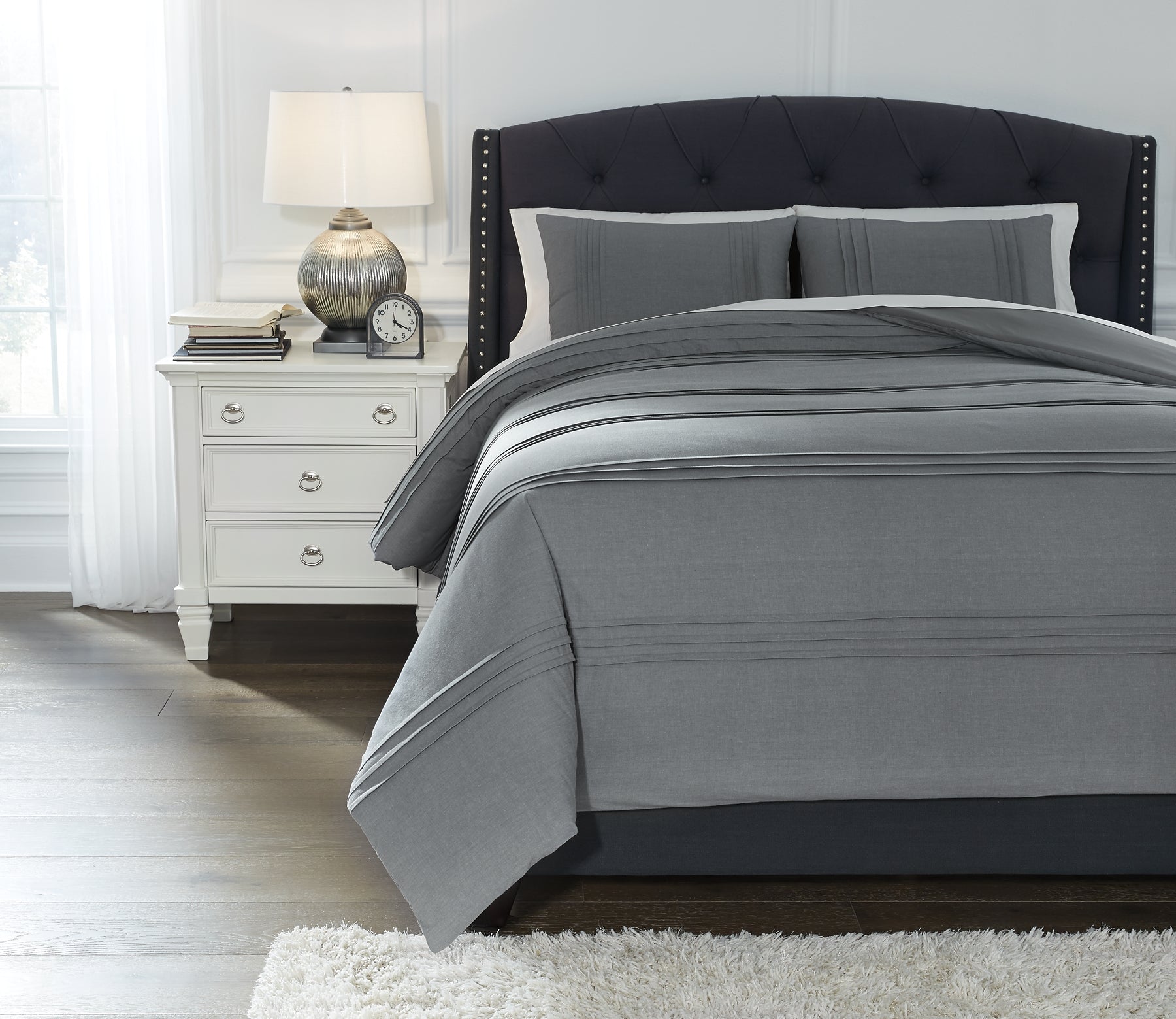Mattias Queen Comforter Set