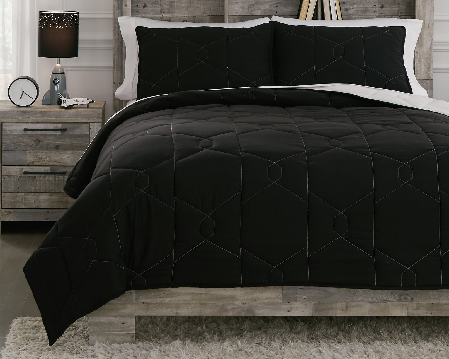 Meliora Twin Quilt Set