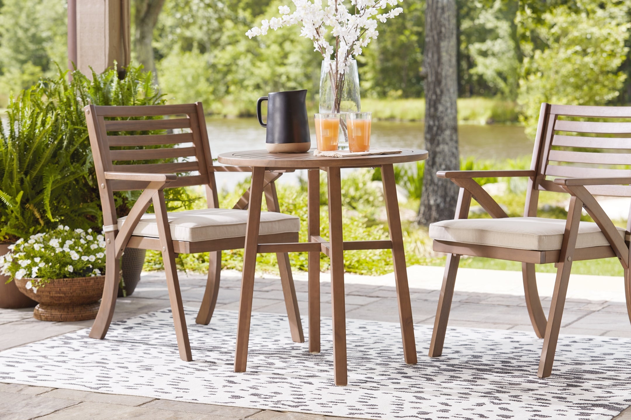 Vallerie Chairs w/CUSH/Table Set (3/CN)