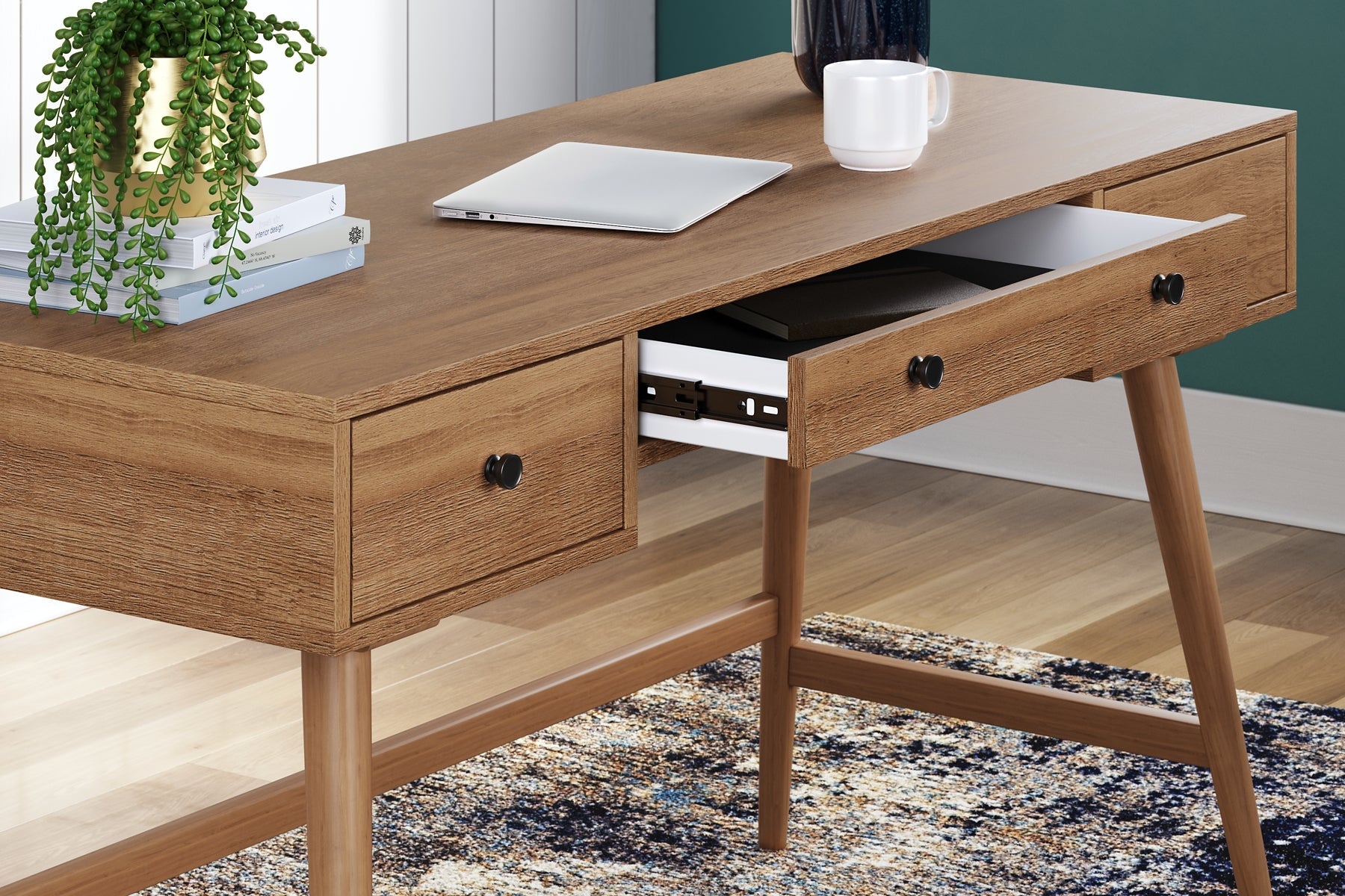 Thadamere Home Office Desk