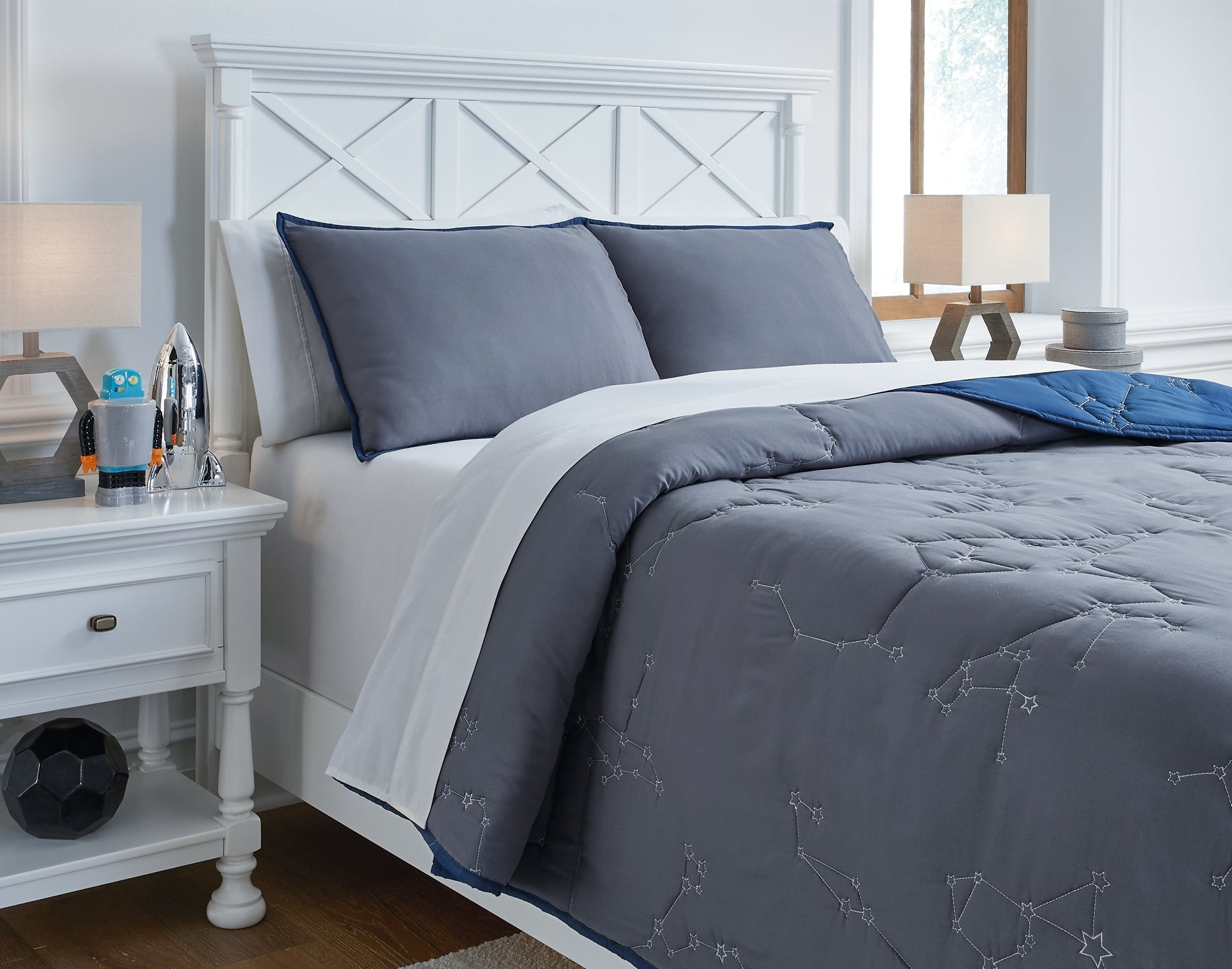 Ekin Twin Quilt Set