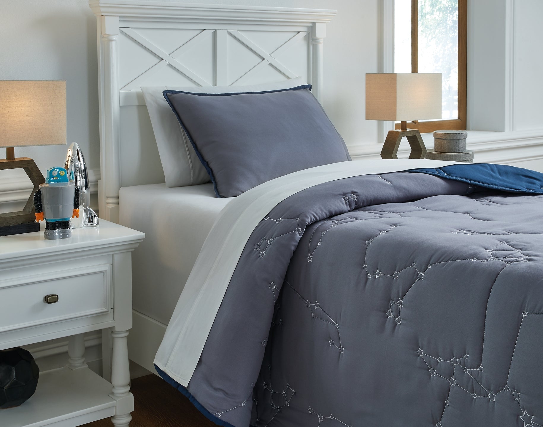 Ekin Twin Quilt Set