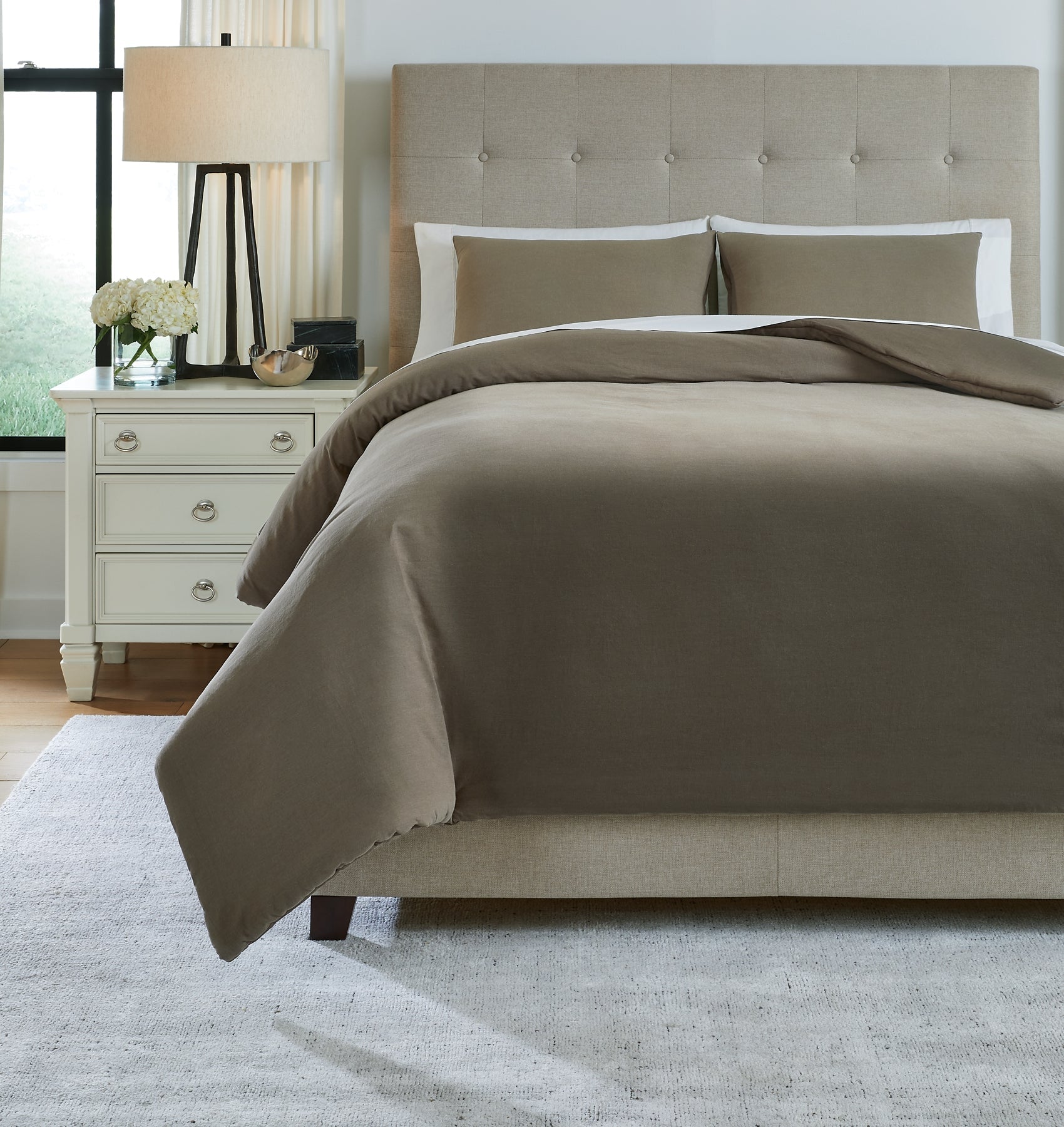 Eilena King Comforter Set