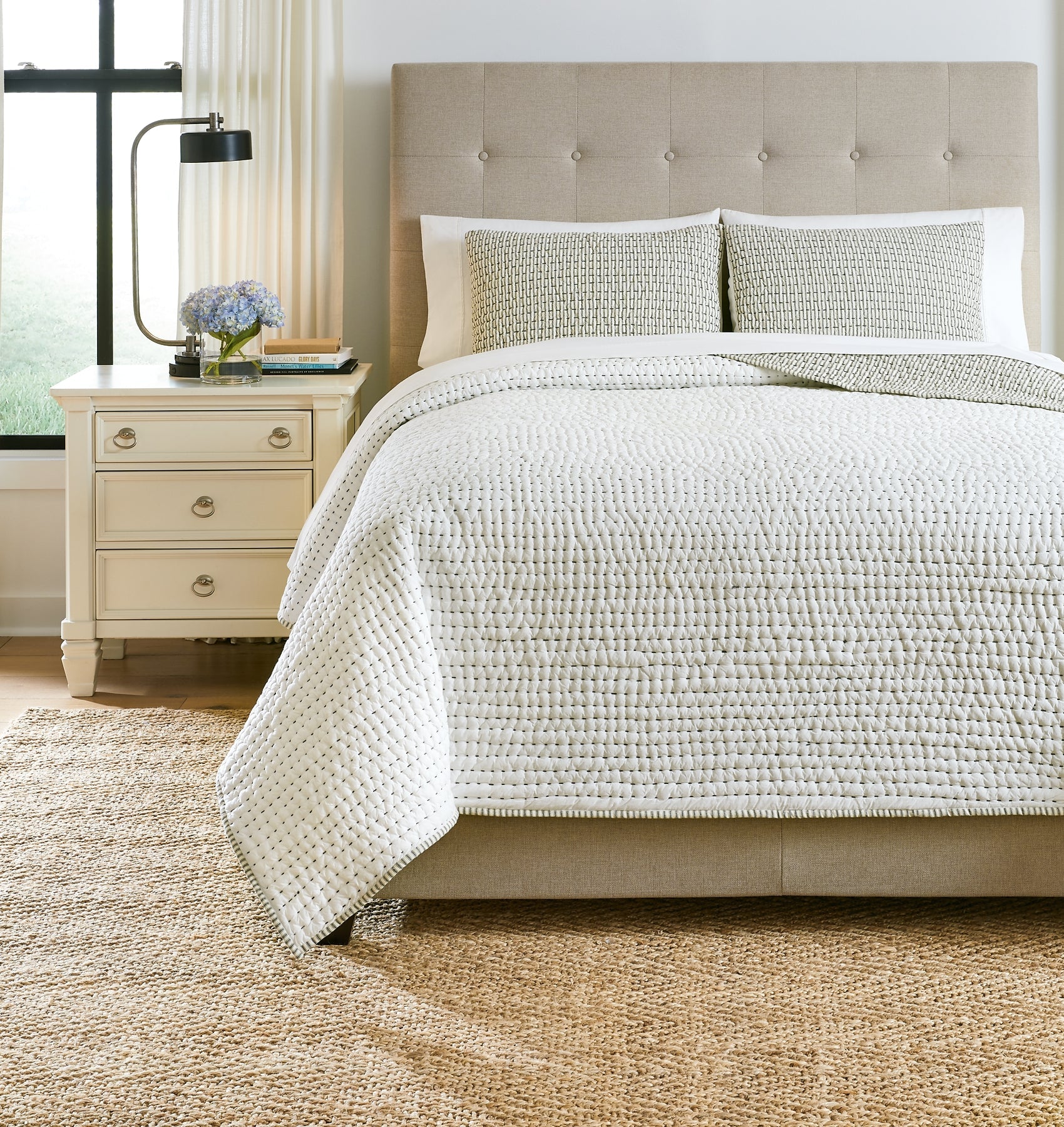 Doralia King Coverlet Set