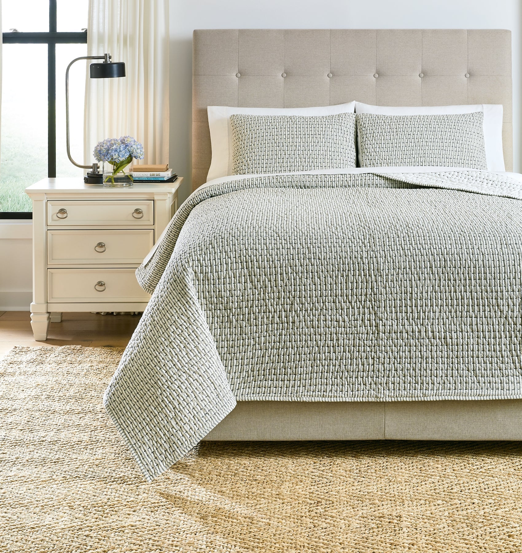 Doralia King Coverlet Set