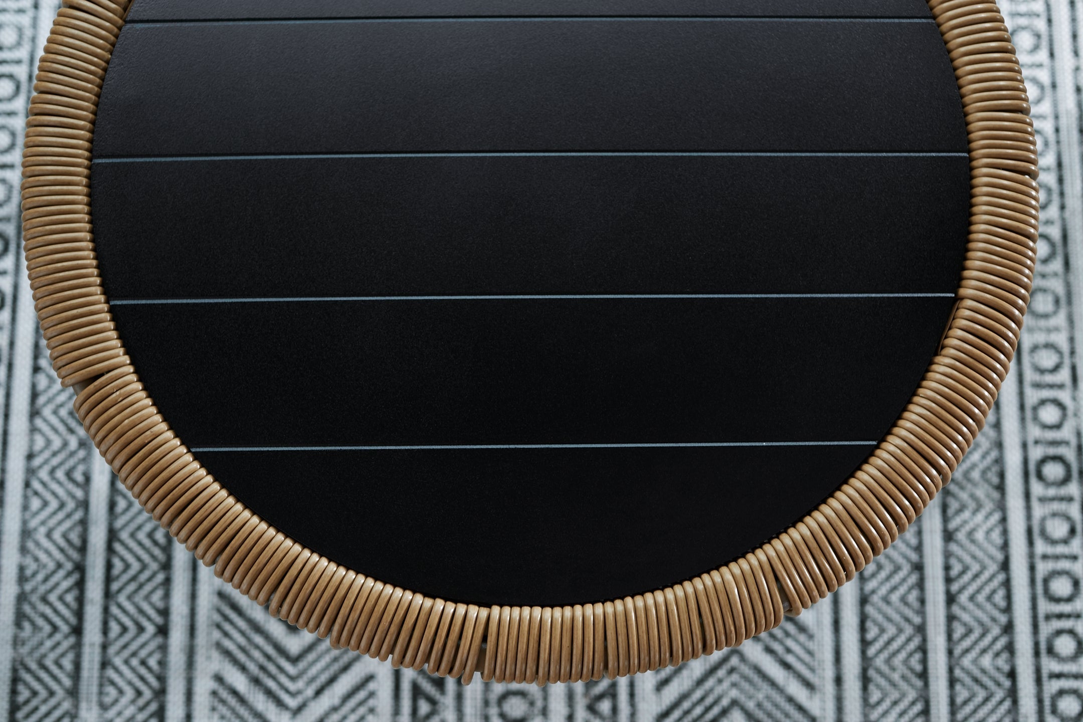 Mandarin Cape Chairs w/Table Set (3/CN)